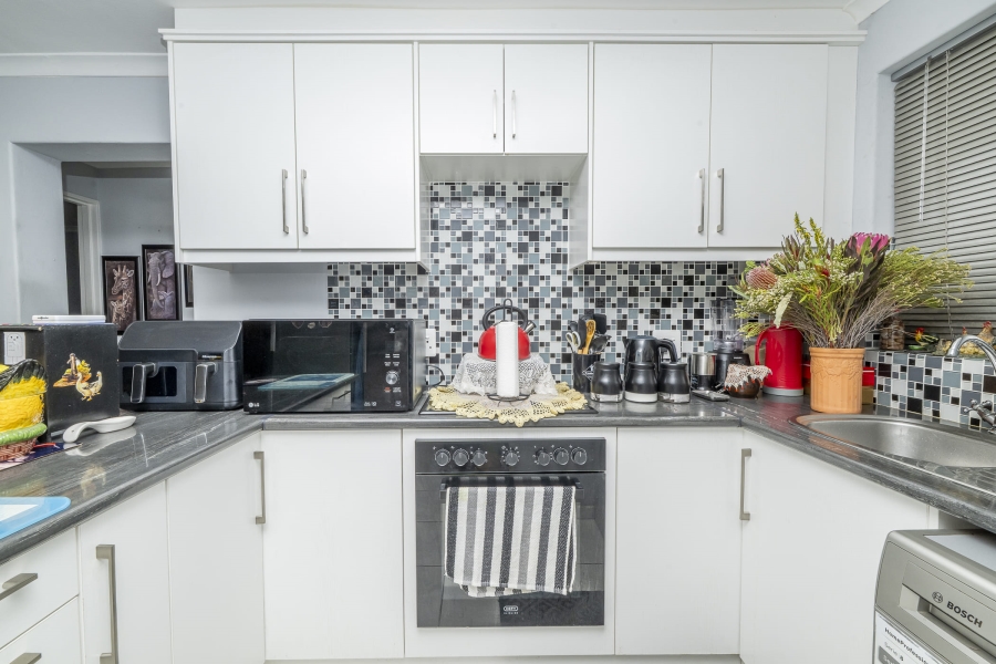 2 Bedroom Property for Sale in Morgenster Western Cape